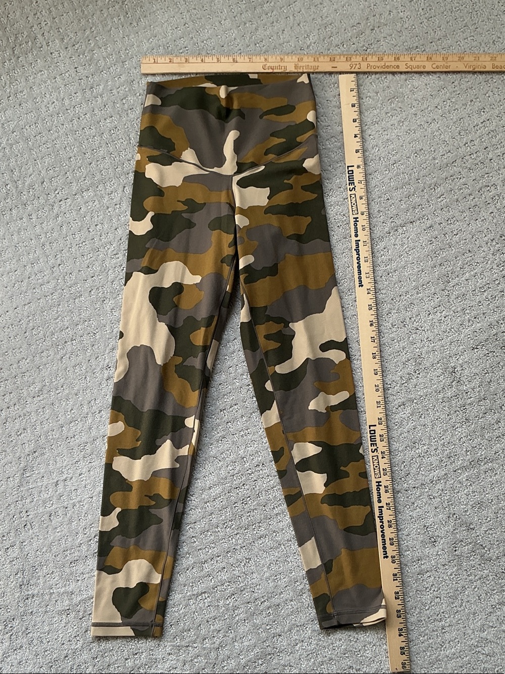 aerie women’s Camo Leggings - Olive Green, Tan & Gray size medium